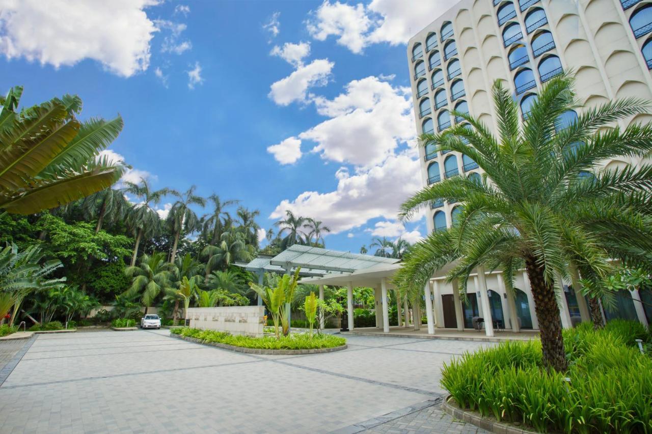 Hotel Intercontinental Dhaka By Ihg Extérieur photo